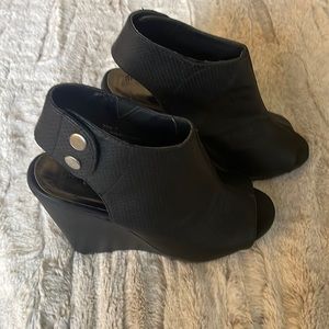 Steve Madden Madden Girl platform sandals